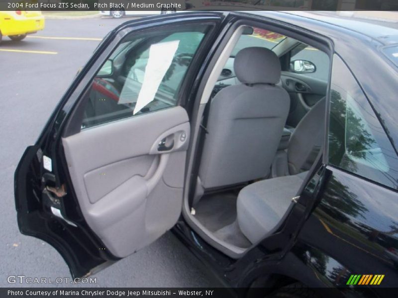 Pitch Black / Medium Graphite 2004 Ford Focus ZTS Sedan