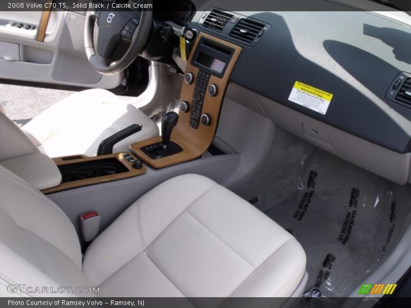 Solid Black / Calcite Cream 2008 Volvo C70 T5