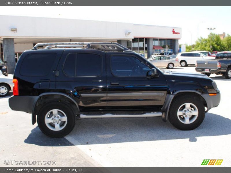 Super Black / Gray 2004 Nissan Xterra
