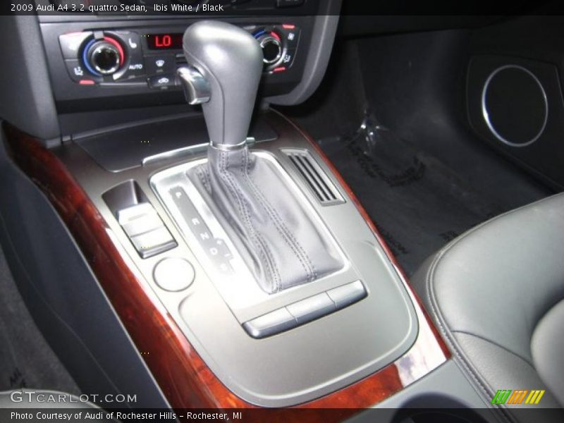 Ibis White / Black 2009 Audi A4 3.2 quattro Sedan