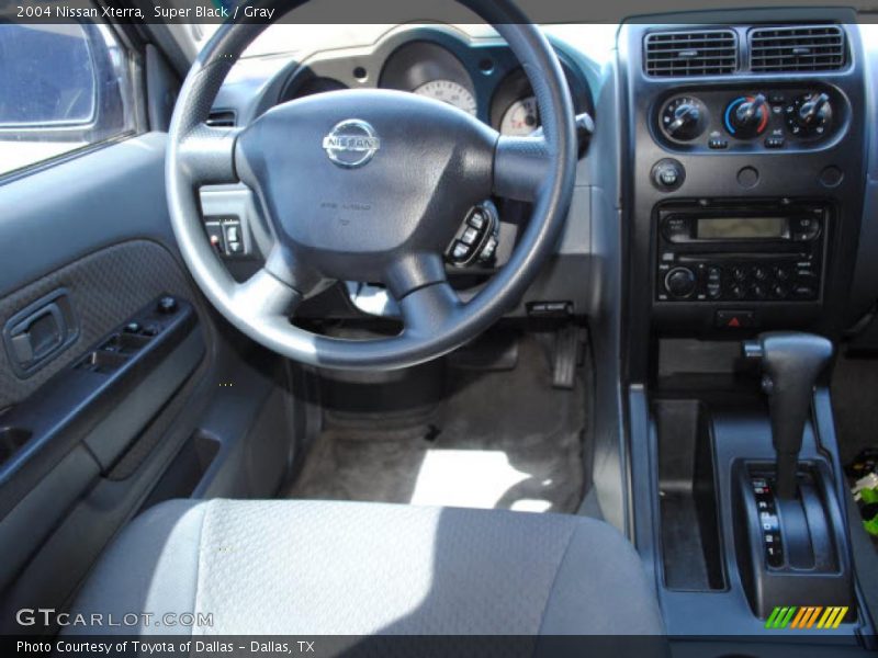 Super Black / Gray 2004 Nissan Xterra