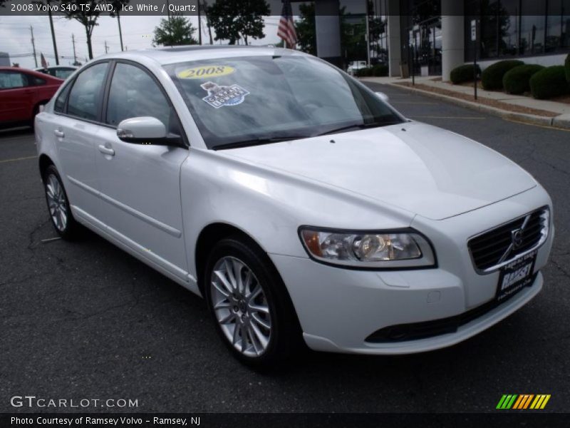 Ice White / Quartz 2008 Volvo S40 T5 AWD