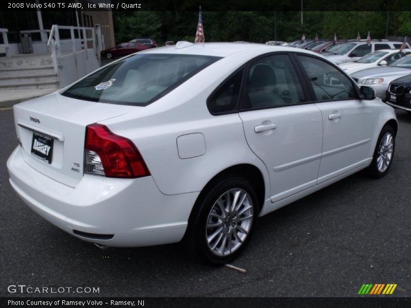 Ice White / Quartz 2008 Volvo S40 T5 AWD