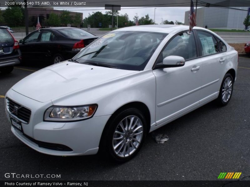 Ice White / Quartz 2008 Volvo S40 T5 AWD