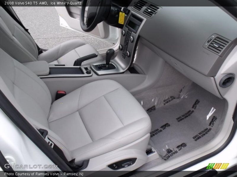 Ice White / Quartz 2008 Volvo S40 T5 AWD