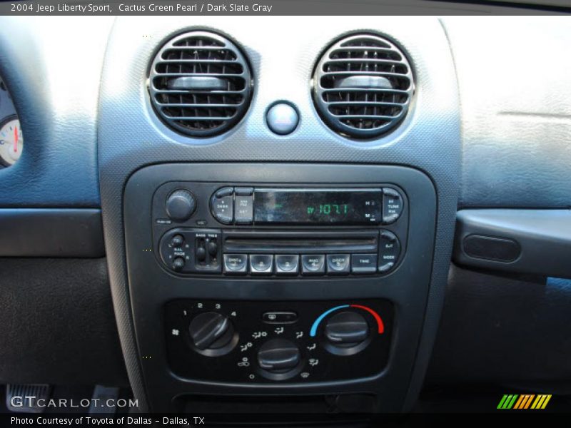 Cactus Green Pearl / Dark Slate Gray 2004 Jeep Liberty Sport