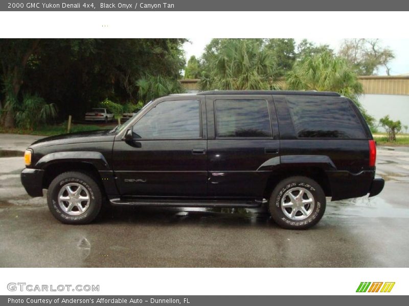Black Onyx / Canyon Tan 2000 GMC Yukon Denali 4x4