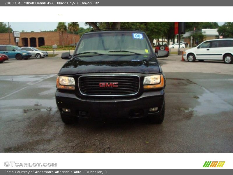 Black Onyx / Canyon Tan 2000 GMC Yukon Denali 4x4