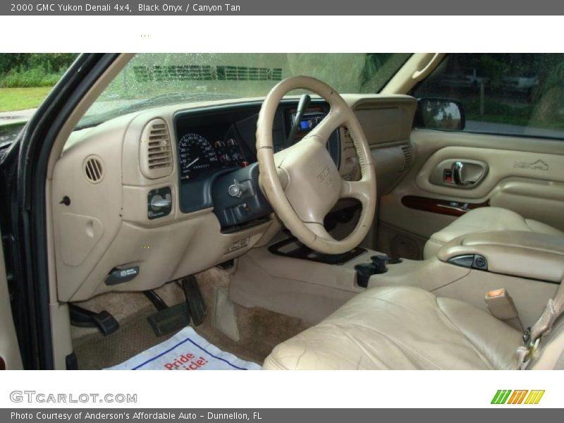 Black Onyx / Canyon Tan 2000 GMC Yukon Denali 4x4