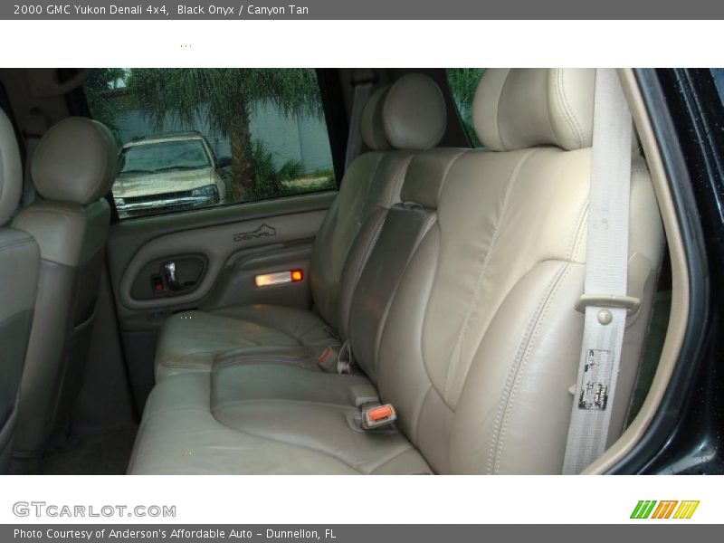 Black Onyx / Canyon Tan 2000 GMC Yukon Denali 4x4
