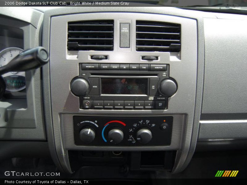 Bright White / Medium Slate Gray 2006 Dodge Dakota SLT Club Cab