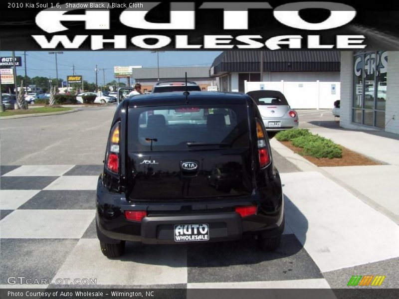 Shadow Black / Black Cloth 2010 Kia Soul 1.6