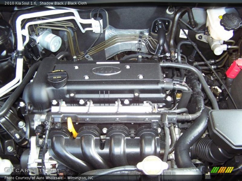 Shadow Black / Black Cloth 2010 Kia Soul 1.6