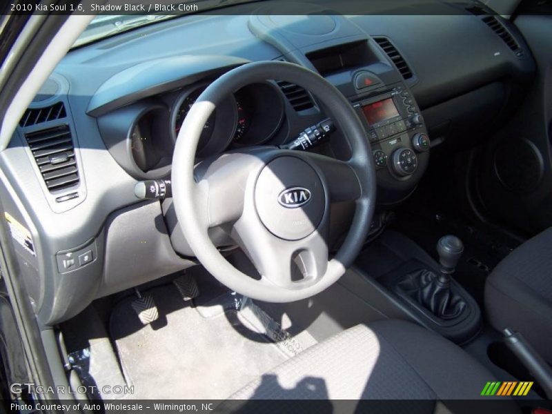 Shadow Black / Black Cloth 2010 Kia Soul 1.6
