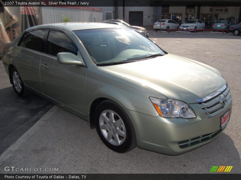 Silver Pine Pearl / Ivory 2007 Toyota Avalon XL