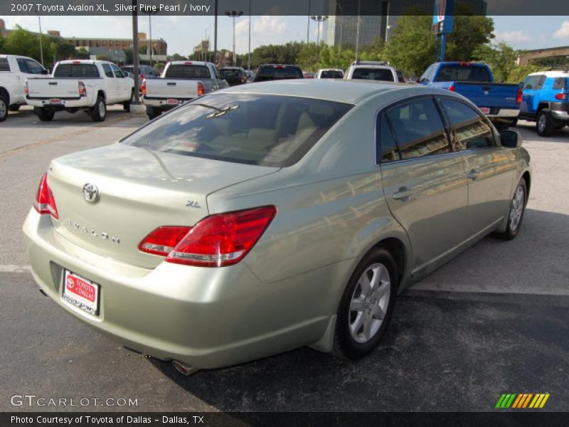 Silver Pine Pearl / Ivory 2007 Toyota Avalon XL