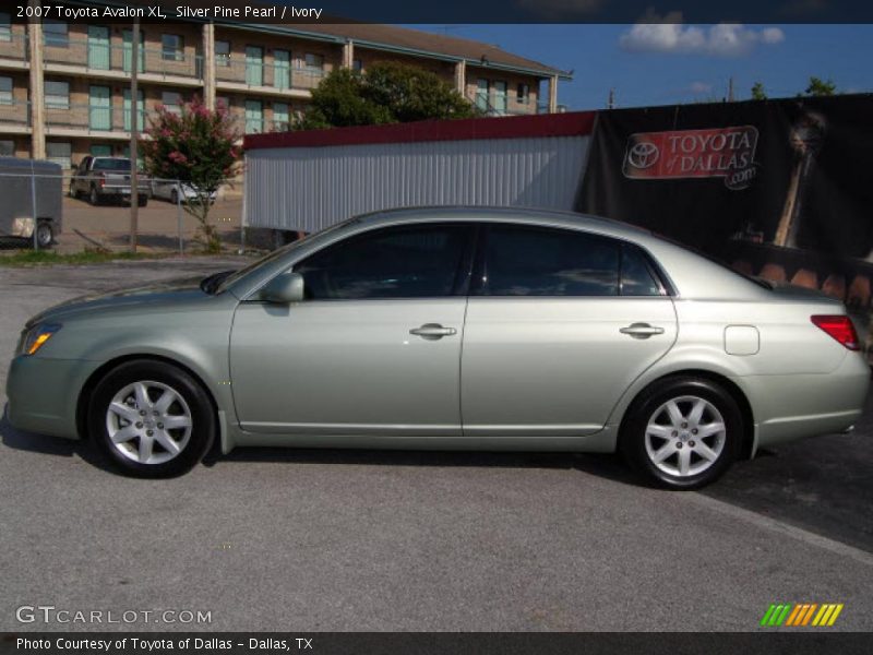 Silver Pine Pearl / Ivory 2007 Toyota Avalon XL