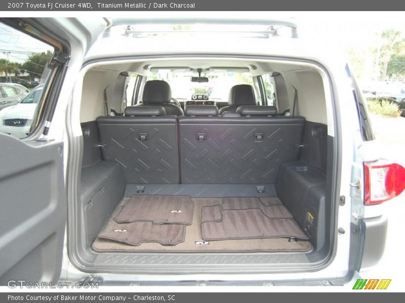 Titanium Metallic / Dark Charcoal 2007 Toyota FJ Cruiser 4WD