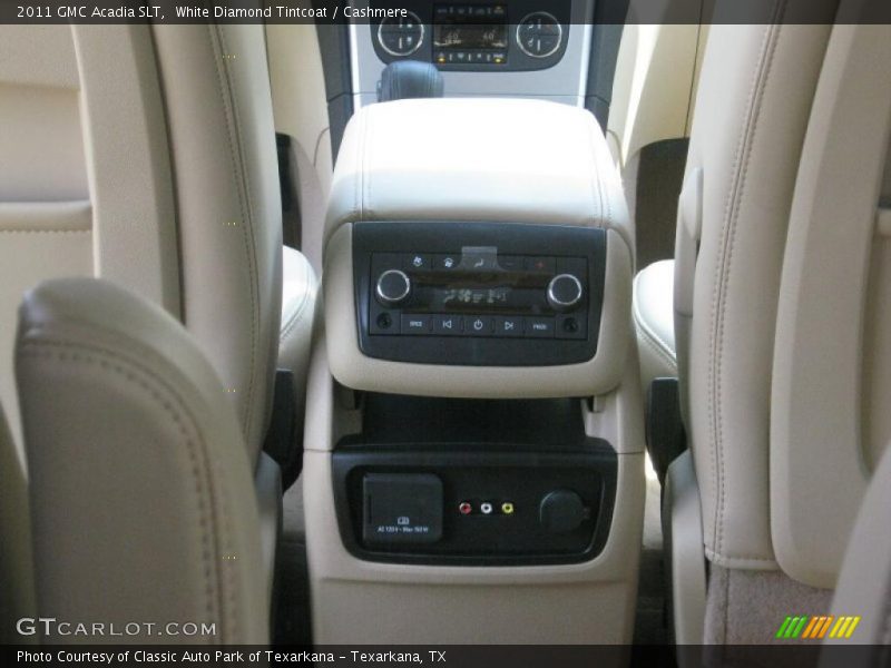 White Diamond Tintcoat / Cashmere 2011 GMC Acadia SLT