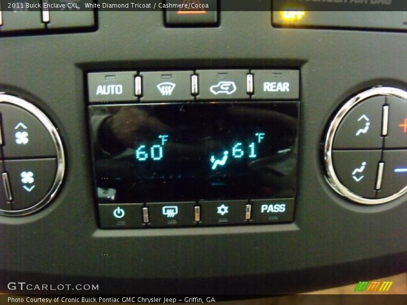 White Diamond Tricoat / Cashmere/Cocoa 2011 Buick Enclave CXL