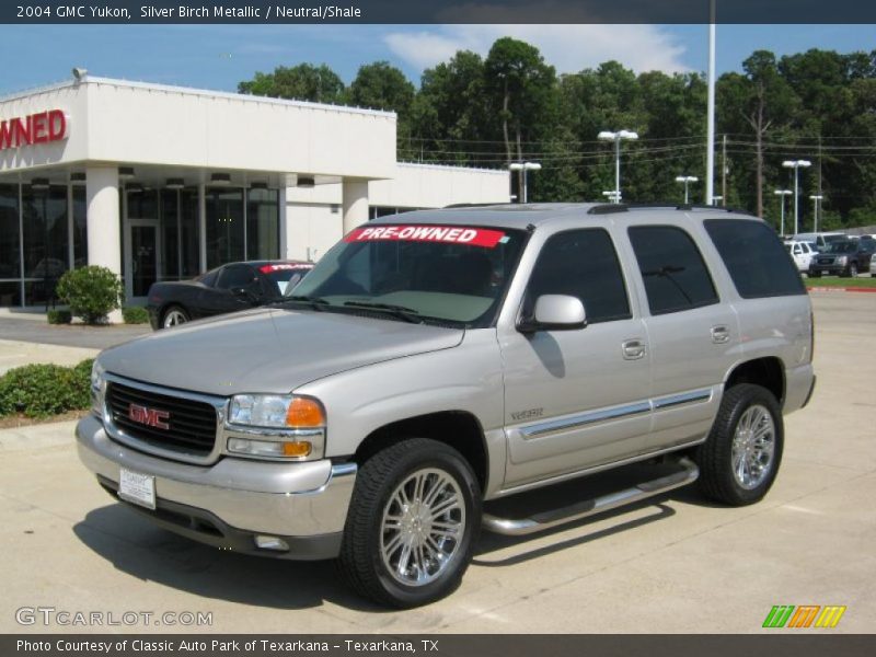 Silver Birch Metallic / Neutral/Shale 2004 GMC Yukon