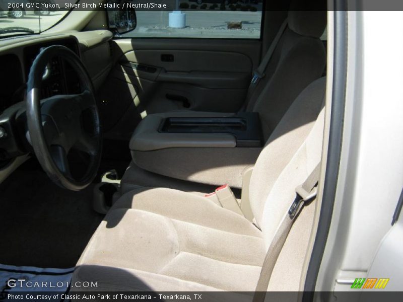 Silver Birch Metallic / Neutral/Shale 2004 GMC Yukon