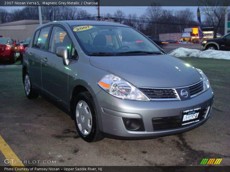Magnetic Grey Metallic / Charcoal 2007 Nissan Versa S