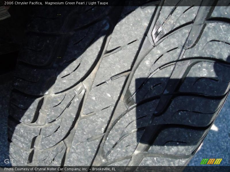 Magnesium Green Pearl / Light Taupe 2006 Chrysler Pacifica