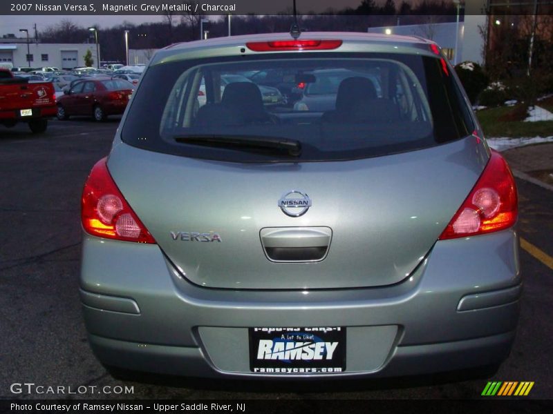 Magnetic Grey Metallic / Charcoal 2007 Nissan Versa S