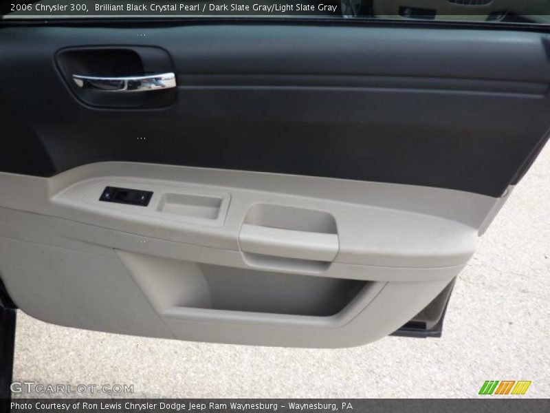 Brilliant Black Crystal Pearl / Dark Slate Gray/Light Slate Gray 2006 Chrysler 300