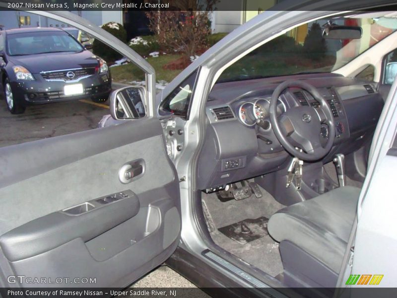 Magnetic Grey Metallic / Charcoal 2007 Nissan Versa S