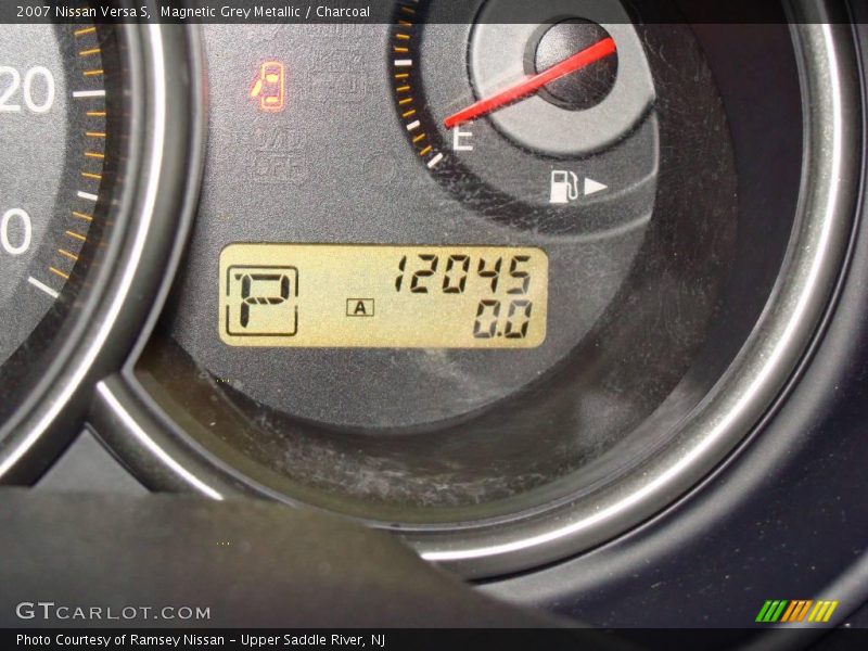 Magnetic Grey Metallic / Charcoal 2007 Nissan Versa S