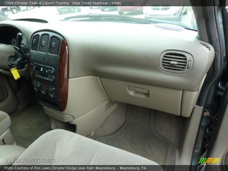 Onyx Green Pearlcoat / Khaki 2004 Chrysler Town & Country Touring