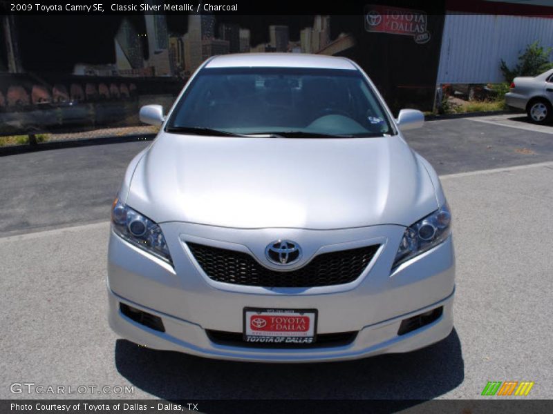 Classic Silver Metallic / Charcoal 2009 Toyota Camry SE