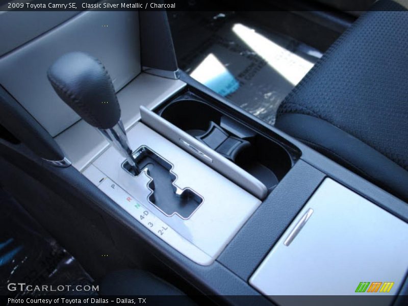 Classic Silver Metallic / Charcoal 2009 Toyota Camry SE