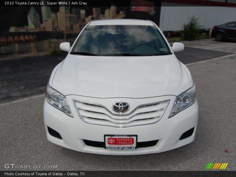 Super White / Ash Gray 2010 Toyota Camry LE