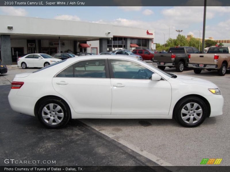 Super White / Ash Gray 2010 Toyota Camry LE