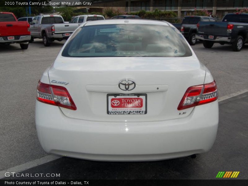 Super White / Ash Gray 2010 Toyota Camry LE