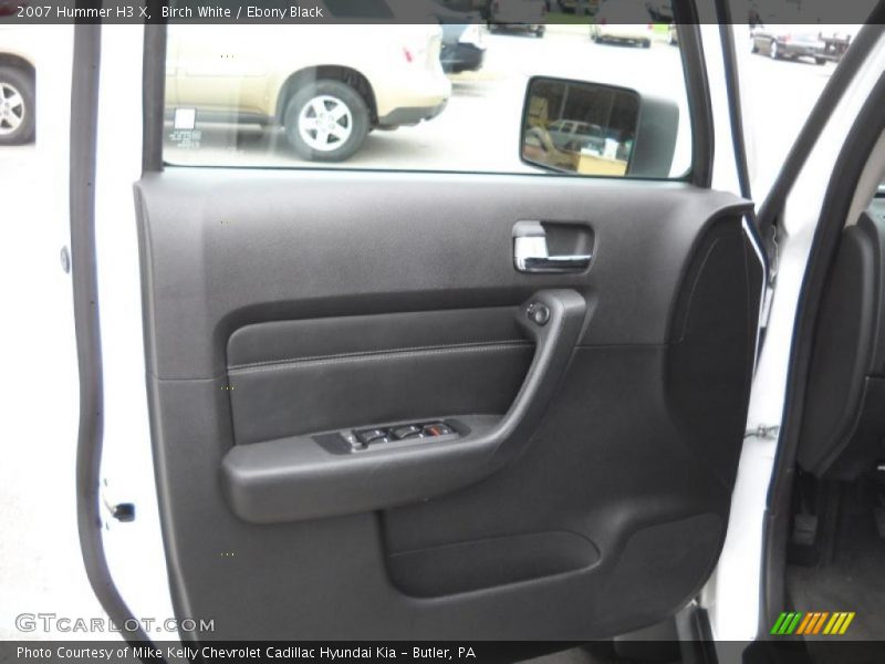 Birch White / Ebony Black 2007 Hummer H3 X