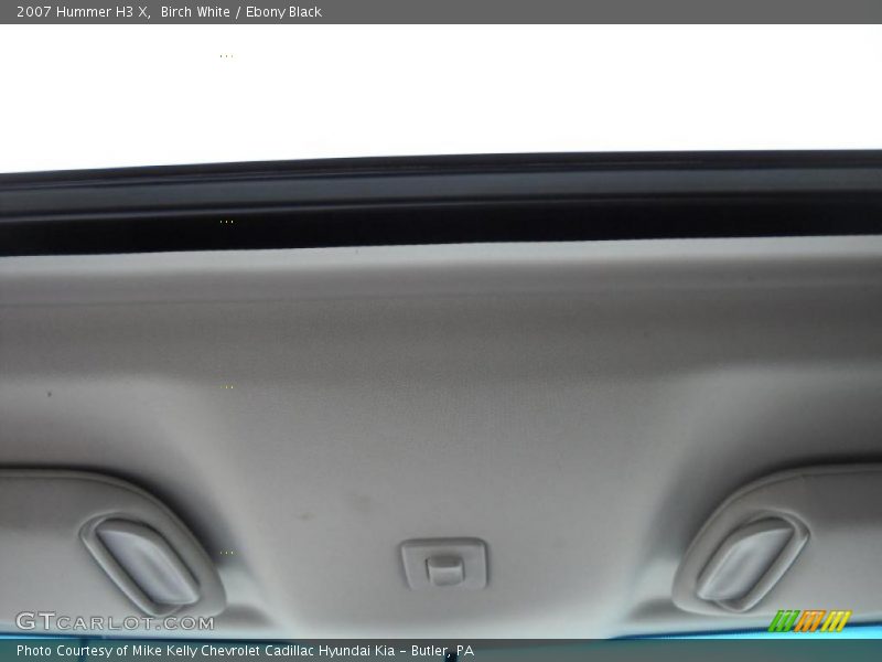 Birch White / Ebony Black 2007 Hummer H3 X