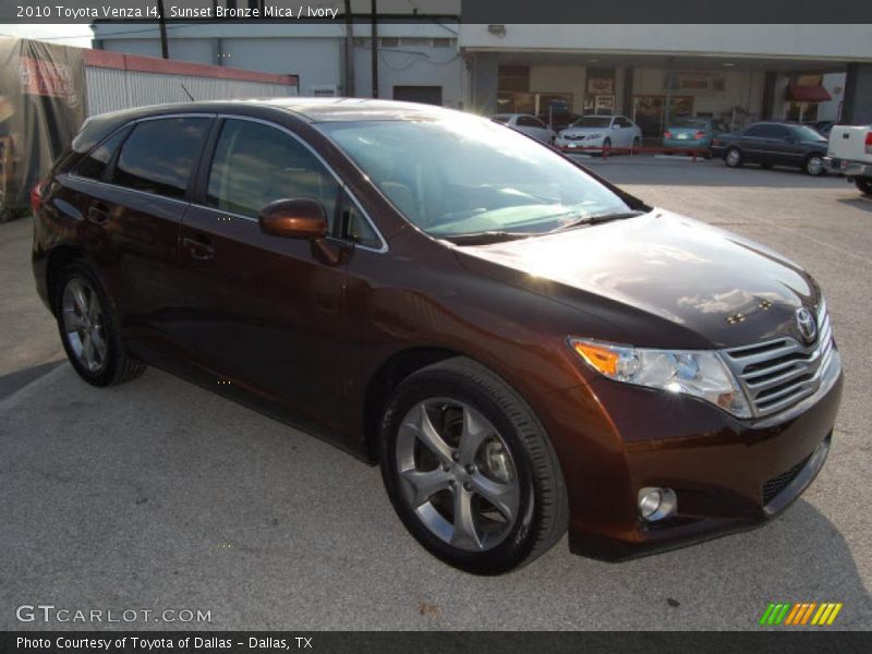 Sunset Bronze Mica / Ivory 2010 Toyota Venza I4