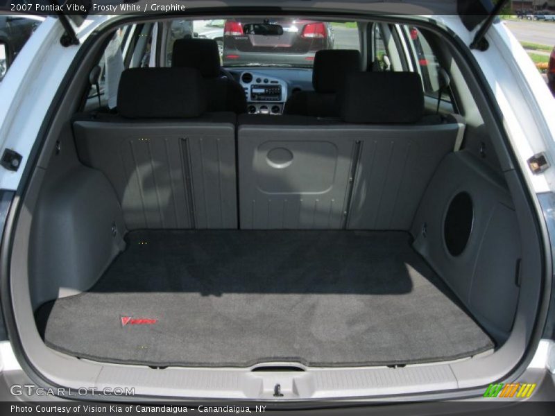 Frosty White / Graphite 2007 Pontiac Vibe