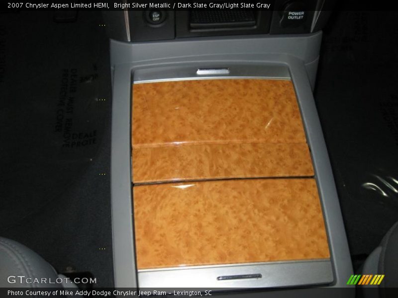 Bright Silver Metallic / Dark Slate Gray/Light Slate Gray 2007 Chrysler Aspen Limited HEMI