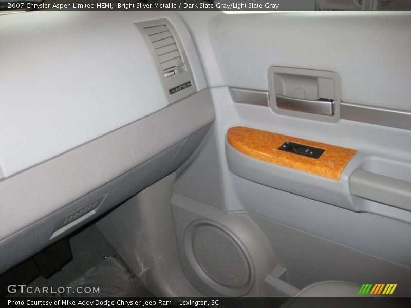 Bright Silver Metallic / Dark Slate Gray/Light Slate Gray 2007 Chrysler Aspen Limited HEMI