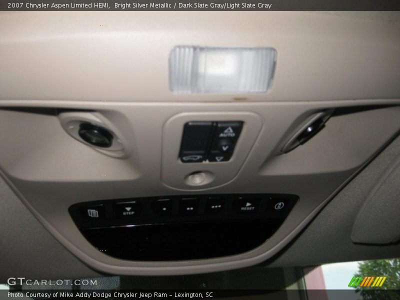 Bright Silver Metallic / Dark Slate Gray/Light Slate Gray 2007 Chrysler Aspen Limited HEMI