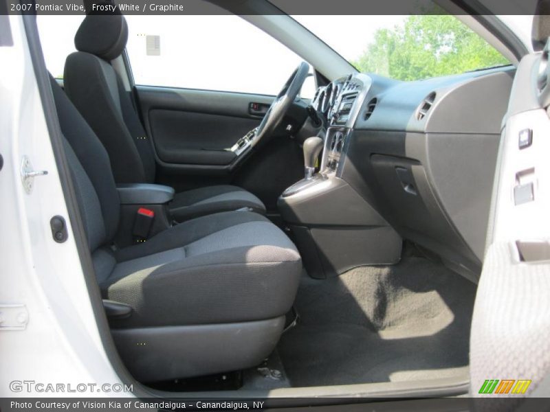Frosty White / Graphite 2007 Pontiac Vibe