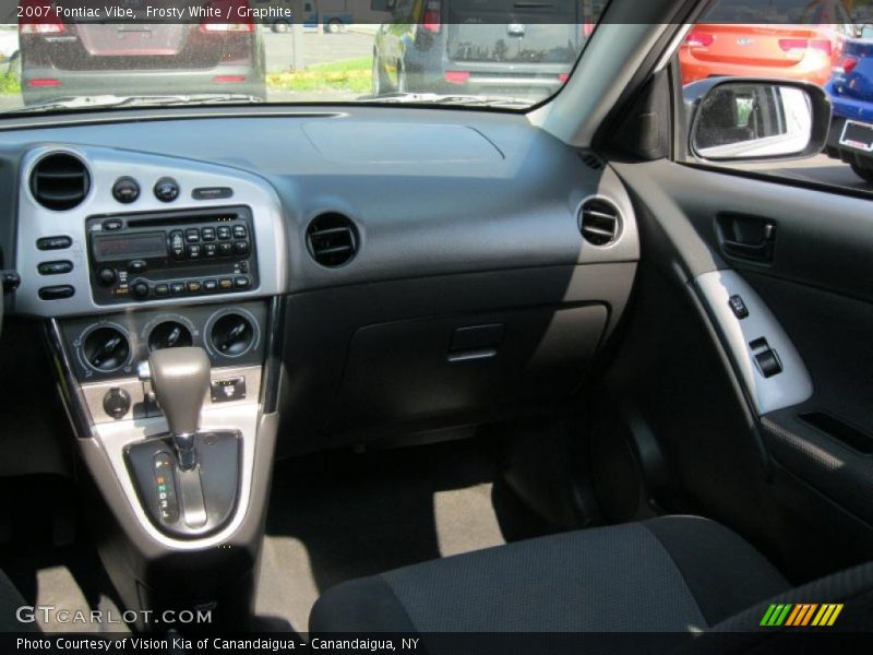 Frosty White / Graphite 2007 Pontiac Vibe