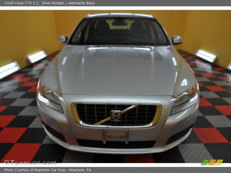 Silver Metallic / Anthracite Black 2008 Volvo V70 3.2