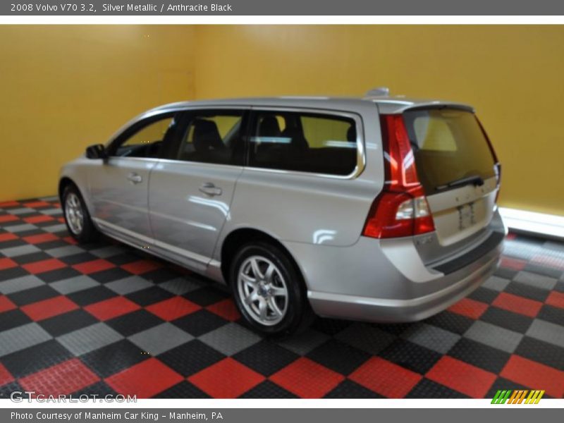 Silver Metallic / Anthracite Black 2008 Volvo V70 3.2