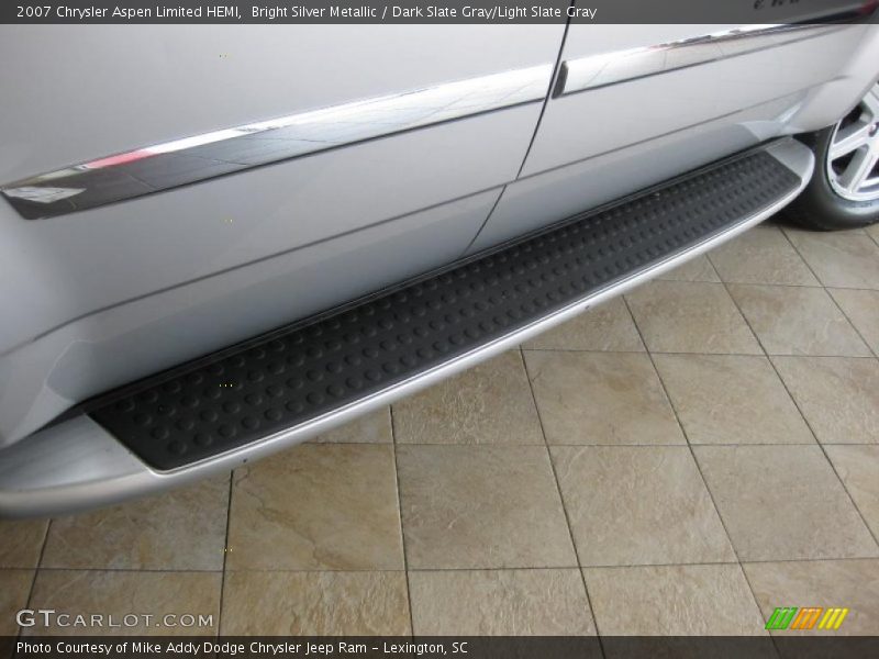 Bright Silver Metallic / Dark Slate Gray/Light Slate Gray 2007 Chrysler Aspen Limited HEMI